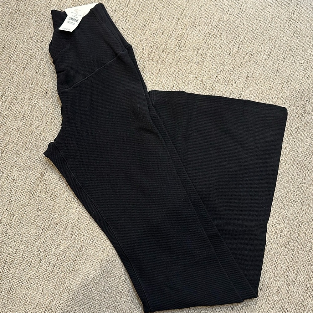 Aerie offline real me flare hi rise leggings NWT